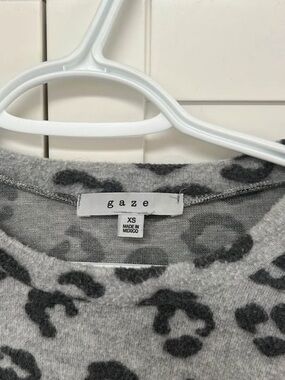 gaze Gray Leopard-Print Crewneck Sweater